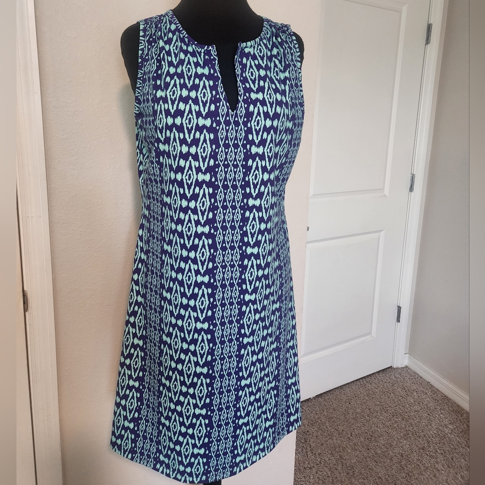 Chic Sleeveless Patterned Mini Dress in Blue